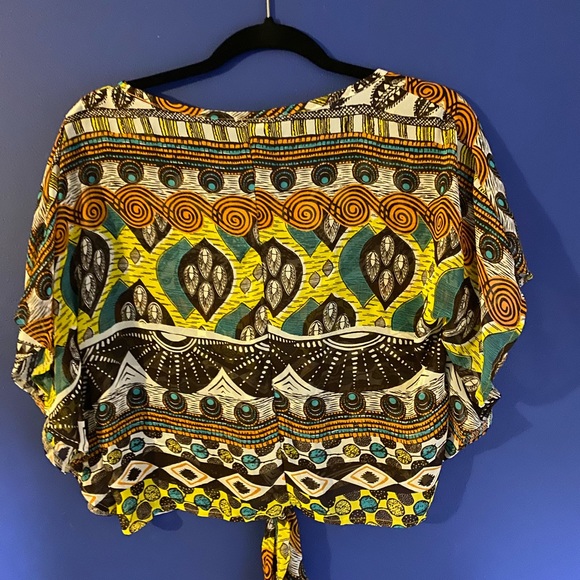 Crop Shirt - Picture 3 of 3